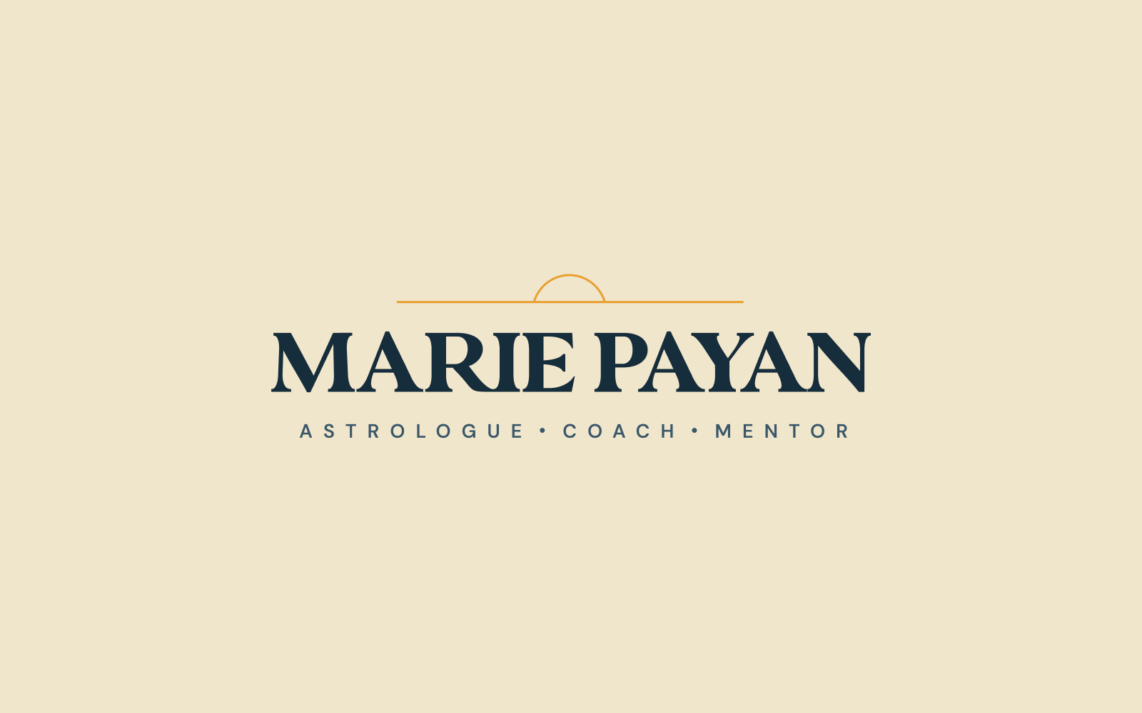 Wordmark Marie Payan, horizon et lever de jour au-dessus du nom